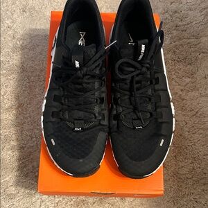 Nike Black and White Running Shoes